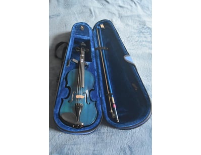 Gadgets, Music & Pastimes (A993) - Lot 773