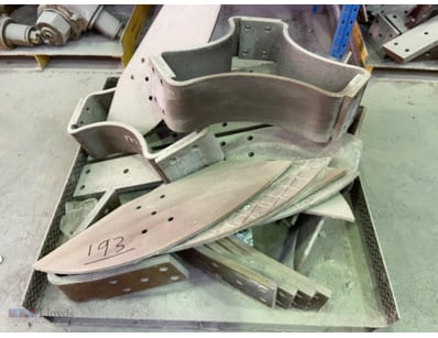 Qty of Heavy Machinery Casts, Plates & Parts 

W...