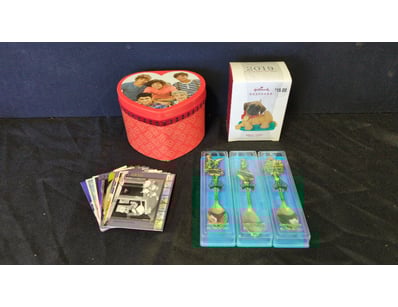 Antiques, Vintage & Interior Treasures  (A1005) - Lot 749