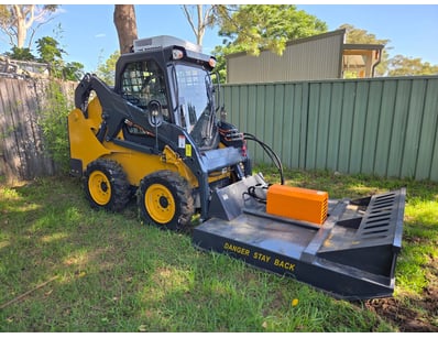 Unused 2025 Iron Roo Skid Loader with Slasher

Y...