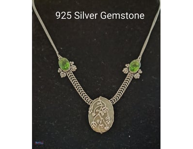 925 SILVER PENDANT WITH CHAIN AND GEMSTONE        ...