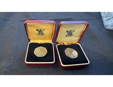 2 X ROYAL MINT COINS

Dimensions: Height: 10.00mm,...