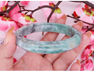 Thrift Shop (A980) - Lot 2001