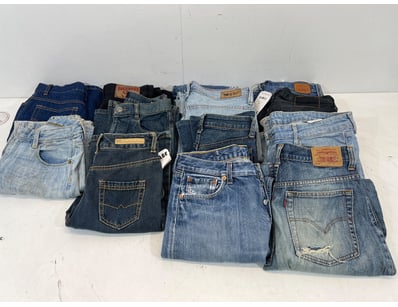 Entire Vintage Clothing Store Liquidation (ON11821) - Lot 17