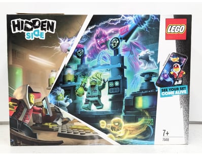 LEGO Hidden Side set 70418 featuring an interactiv...