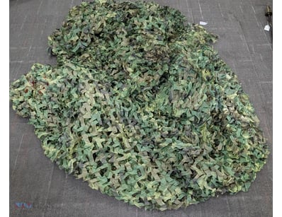 VINTAGE MILITARY CAMOUFLAGE NETTING - 6 X 6 M

Ite...