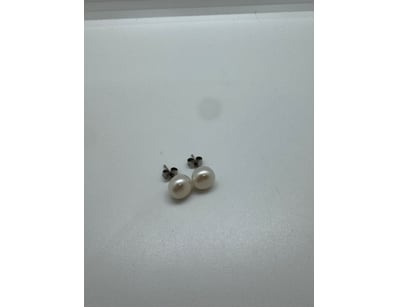 Affordable Jewellery Market (A1003) - Lot 617