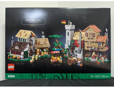LEGO ICONS MEDIEVAL TOWN SQUARE SET 10332

Lego ...