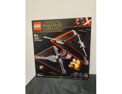 **UNRESERVED** LIFETIME COLLECTION OF LEGO PART... - Lot 248