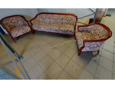 Three-piece lounge suite, Timber frame, flower sty...