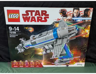 **UNRESERVED** LIFETIME COLLECTION OF LEGO PART... - Lot 316