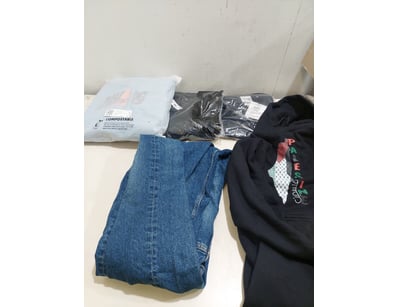 Unclaimed Freight (GCA984) - Lot 2821