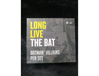 **UNRESERVED** COOKIE'S LIFETIME COLLECTION OF ... - Lot 552