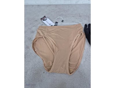 RRP $17.95 The knicker
T21017 hi cut brief and T2...
