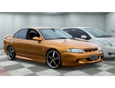 <b>1999 Holden Commodore Sedan - Gold - 65,553km -...