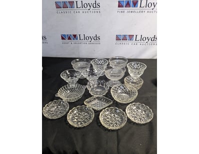 COLLECTION OF GLASSWARE

Includes Dessert Bowls,...