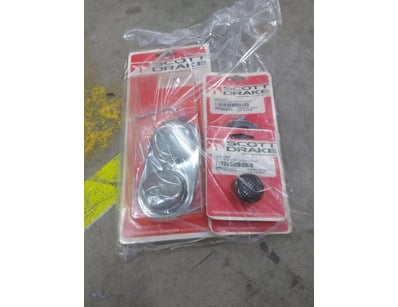 <p><strong>Brake Master Cylinder Cap and Rubbers</...