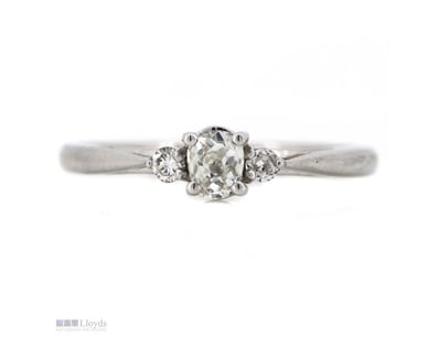 14K WHITE GOLD AND DIAMOND, TRILOGY RING.      

T...