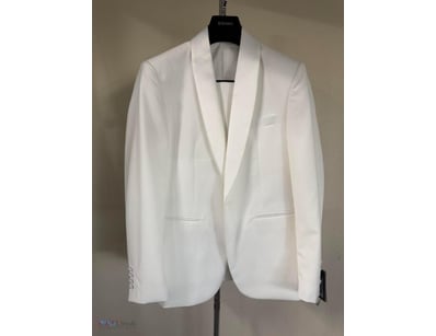 VARCE SLIM FIT WHITE TUXEDO

Material: Polyester -...