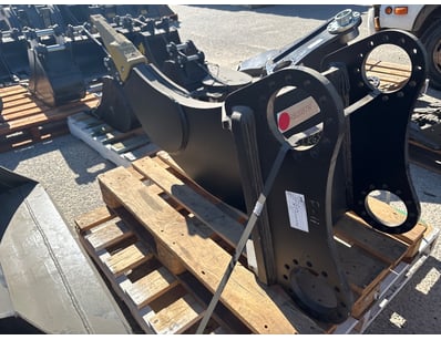 UNRESERVED Buckets & Attachments Clearance (ON4490) - Lot 23