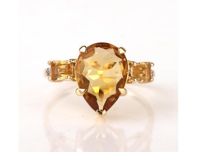 Curios & Collectables (A978) - Lot 654