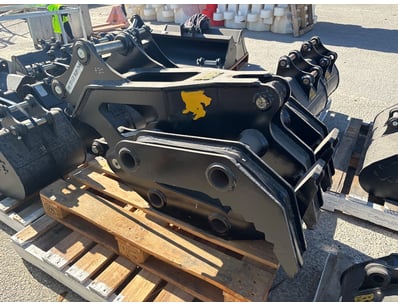 UNRESERVED Buckets & Attachments Clearance (ON4490) - Lot 20
