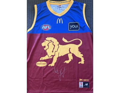 ALASTAIR LYNCH SIGNED BRISBANE LIONS GUERNSEY

A B...