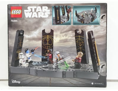 LEGO Star Wars set 75385 "Ahsoka Tano's Duel on Pe...