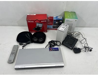 Gadgets, Music & Pastimes (VICA995) - Lot 11