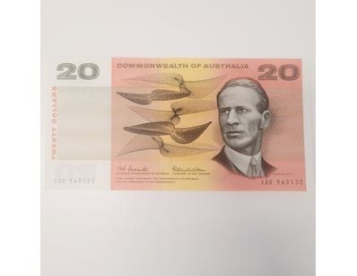 AUSTRALIAN $20 BANKNOTE, R401 (AUNC) 

CV - $85...