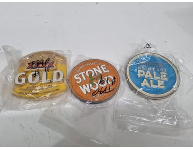 Lot of three vintage beer brewery tap clips featur...