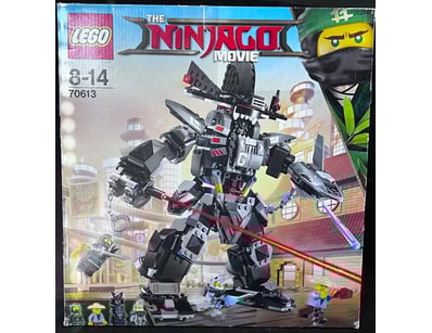 **UNRESERVED** LIFETIME COLLECTION OF LEGO PART... - Lot 818