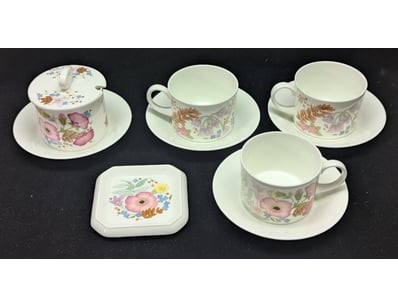 The Curio Collection (A991) - Lot 654