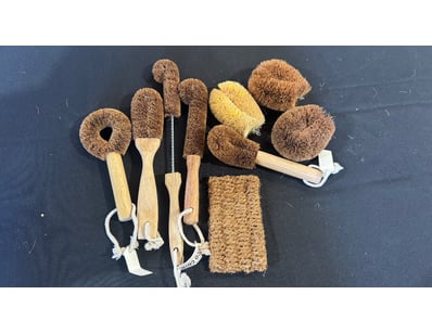Eco-friendly cleaning brush set featuring natural ...