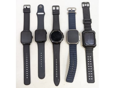 UNRESERVED Airport - Lost Property (A980) - Lot 477