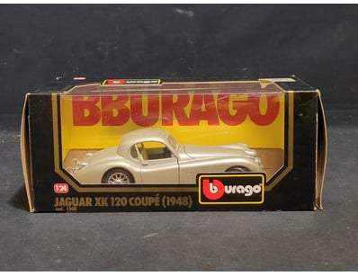 Model Car & Train Mania (A1000) - Lot 569