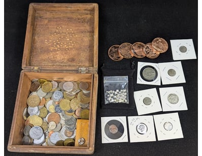 Curios & Collectables (A977) - Lot 502