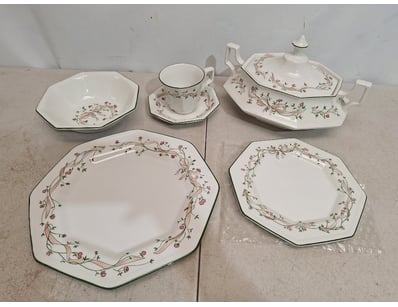 The Curio Collection (A1001) - Lot 2008