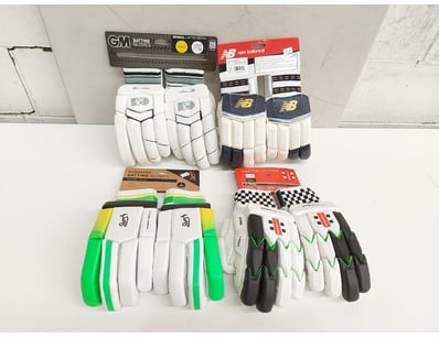 BRAND NEW

Comprehensive cricket batting gloves ...