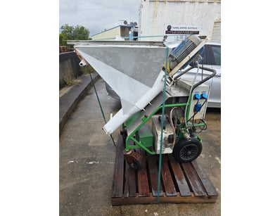 Hopper Feeder with motor

Mobile electrically-po...