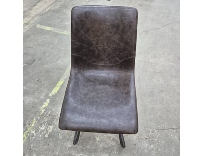 Leather style chair 

Approx Dimesions - 91cm H ...