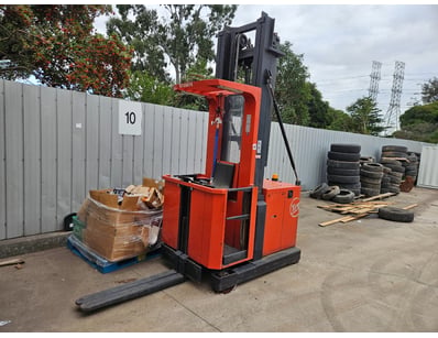 2004 BT OP Series 1000 HSE 

Year: 2004
Make: B...