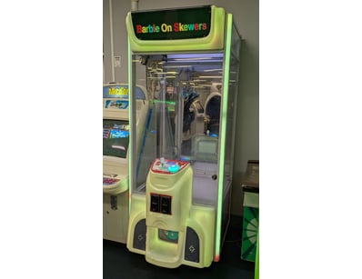 Barbie arcade claw/Skilltester machine 

Vendor ...