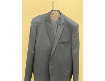 MILANO 3 PIECE POLYESTER MEN SUIT SIZE 116

Materi...