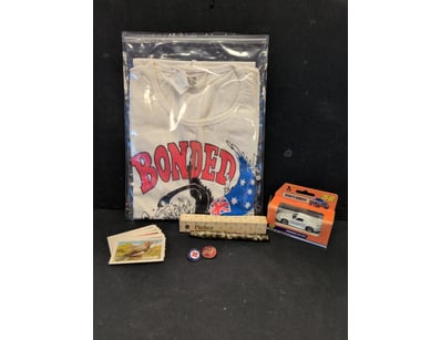 VINTAGE BONDED T-SHIRT WITH COLLECTIBLES BUNDLE
...