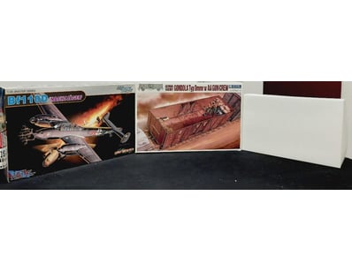 LOT OF 2 UNASSEMBLED PLASTIC MODEL KITS - BF110D N...