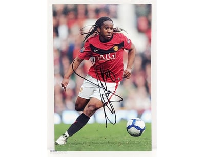 ANDERSON HAND SIGNED MANCHESTER UNITED SOCCER/FOOT...