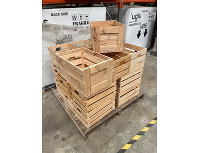 Entire Vintage Clothing Store Liquidation (ON11... - Lot 494