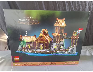 **UNRESERVED** LIFETIME COLLECTION OF LEGO PART... - Lot 158