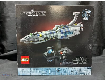 LEGO STAR WARS INVISIBLE HAND 75377 COLLECTIBLE DI...